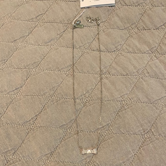 Kate Spade♠️Ready Set Bow Sparkle Necklace - Picture 3 of 5